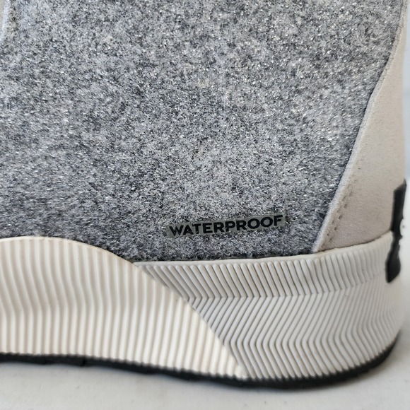 Sorel Gray and Black Winter Boots - Picture 9 of 13